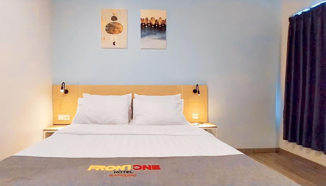 Front One Hotel Pasir Koja Bandung Exterior photo